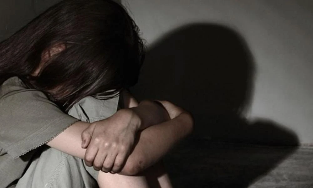 Φλώρινα: Πως ο σχολικός ψυχολόγος «ξετύλιξε το κουβάρι» για τον βιασμό της 12χρονης